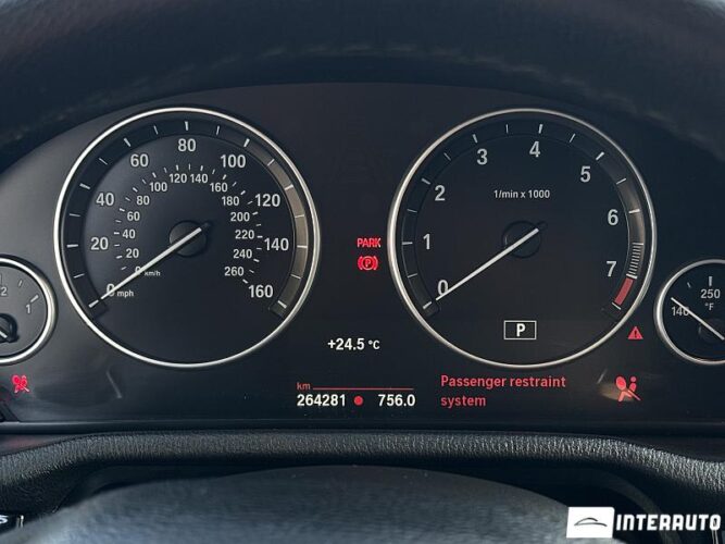 BMW X4 2.8i 40 interauto-car