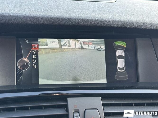 BMW X4 2.8i 42 interauto-car