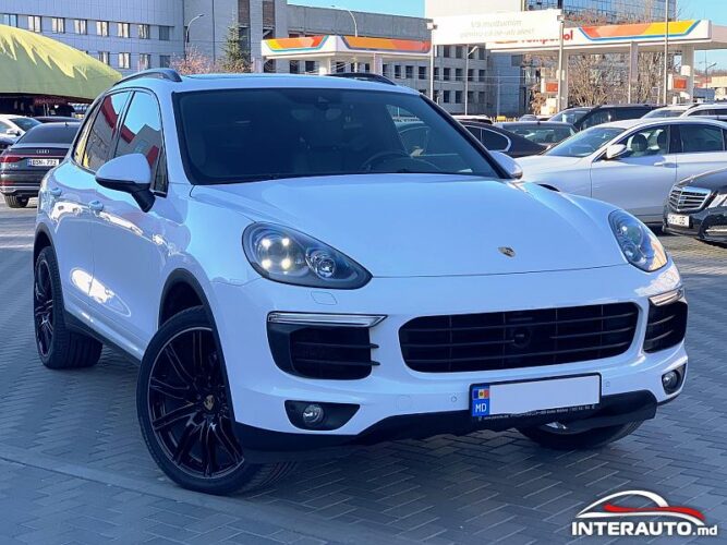 Porsche Cayenne S Hybrid 28 interauto-car