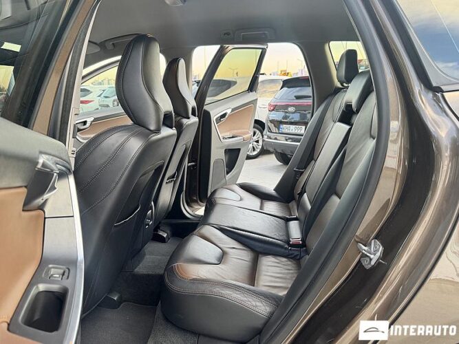 Volvo XC 60 43 interauto-car