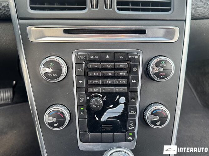 Volvo XC 60 42 interauto-car