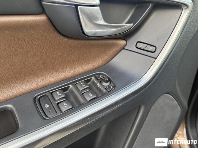 Volvo XC 60 47 interauto-car