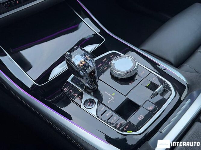 BMW X5 4.5e 48 interauto-car