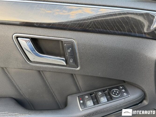 Mercedes E 220 36 interauto-car
