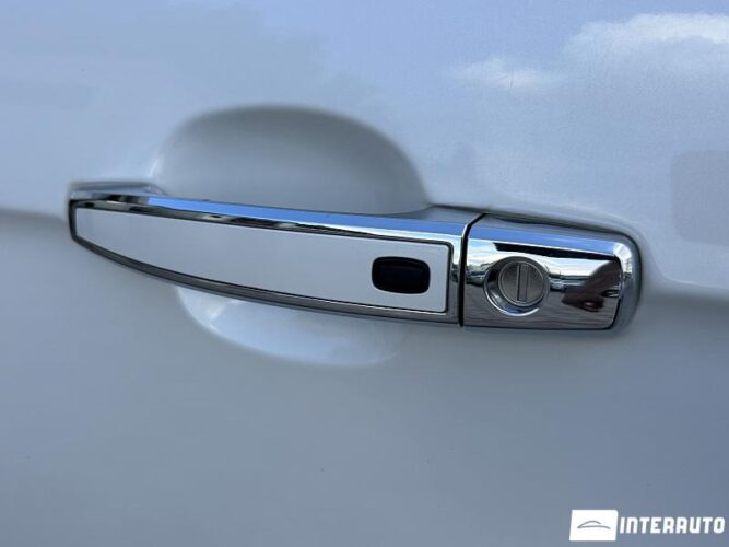 Chevrolet Captiva 37 interauto-car