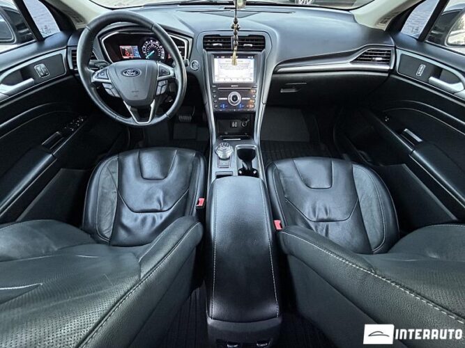 Ford Fusion 41 interauto-car