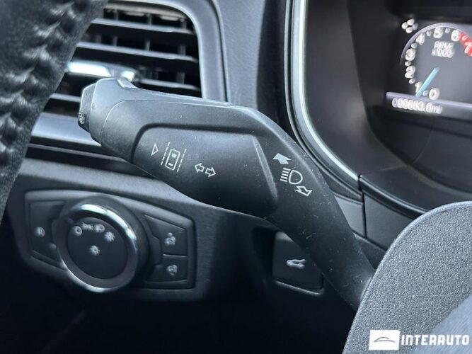 Ford Fusion 44 interauto-car