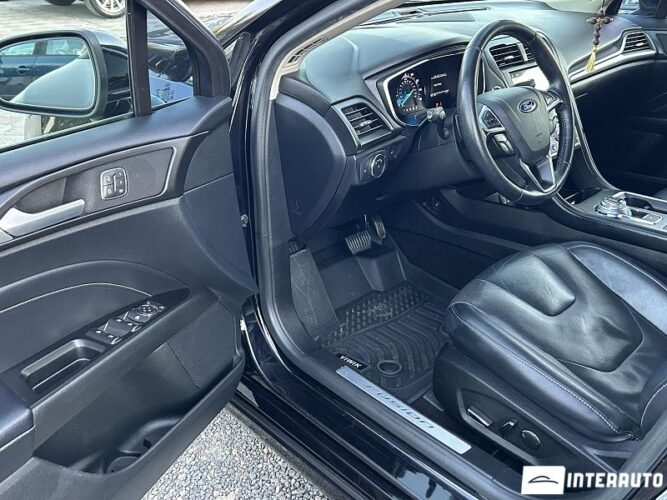 Ford Fusion 38 interauto-car