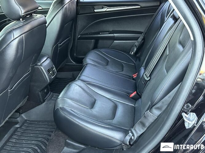 Ford Fusion 49 interauto-car