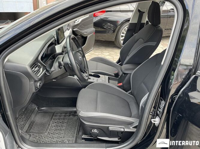 Ford Focus 36 interauto-car