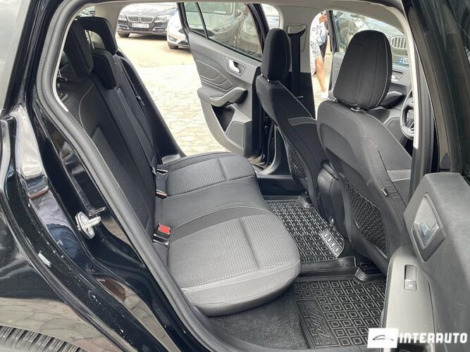 Ford Focus 49 interauto-car