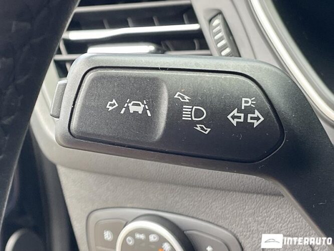 Ford Focus 42 interauto-car