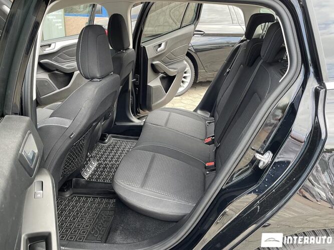 Ford Focus 48 interauto-car