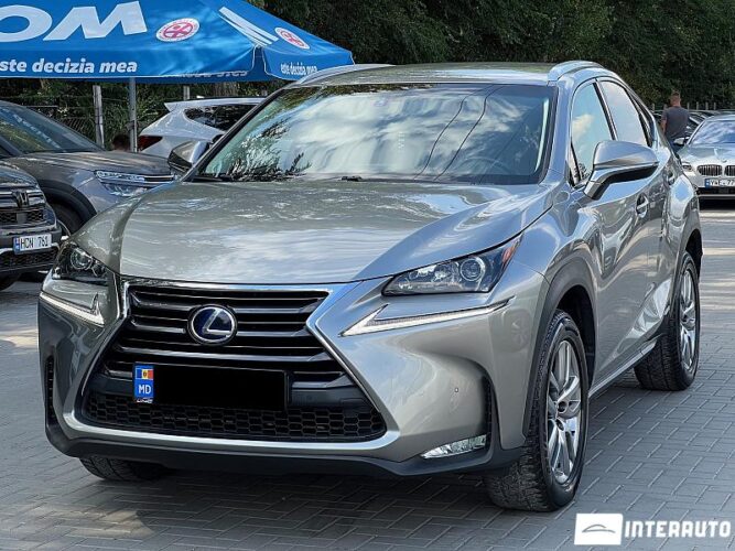 Lexus NX 300H 30 interauto-car
