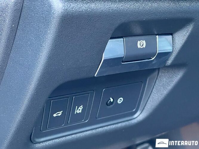 Jaguar E-Pace 43 interauto-car