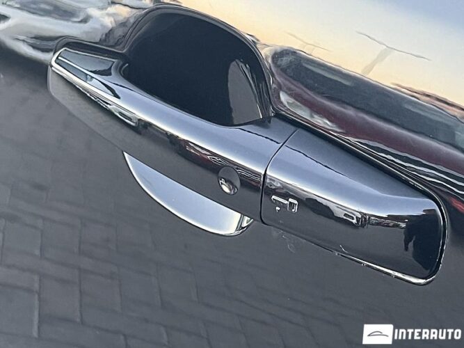 Jaguar F-Pace 50 interauto-car