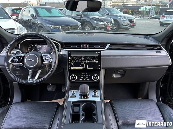 Jaguar F-Pace 40 interauto-car