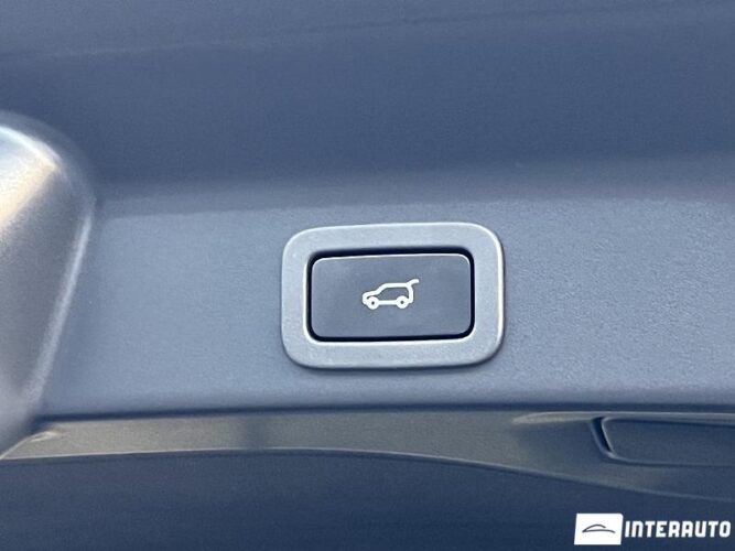 Jaguar F-Pace 56 interauto-car