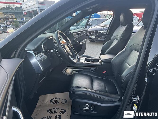 Jaguar F-Pace 39 interauto-car