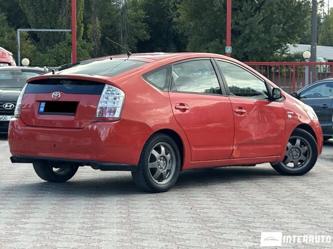 Toyota Prius 28 interauto-car