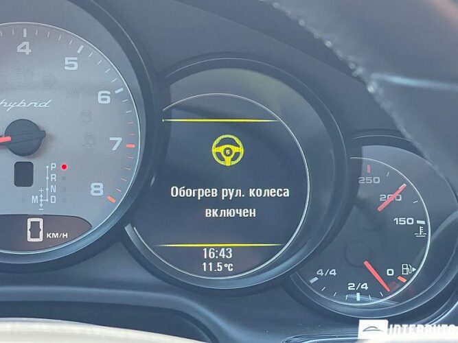 Porsche Panamera S 39 interauto-car