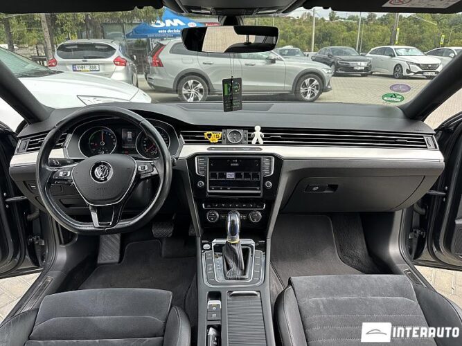 Volkswagen Passat GTE 36 interauto-car