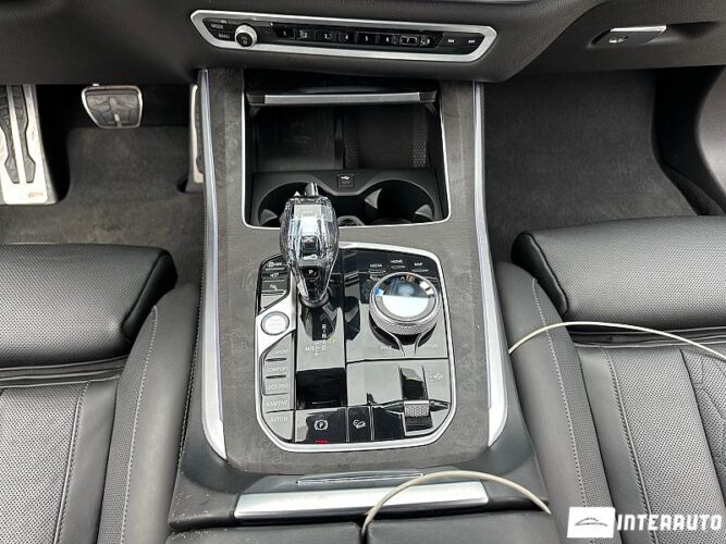 BMW X5 4.0i 49 interauto-car