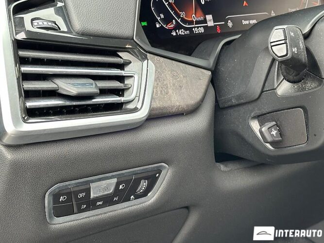 BMW X5 4.0i 51 interauto-car