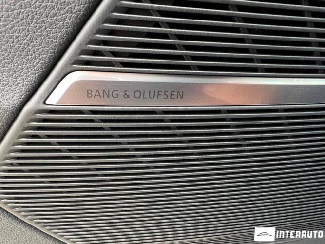 Audi Q7 45 interauto-car