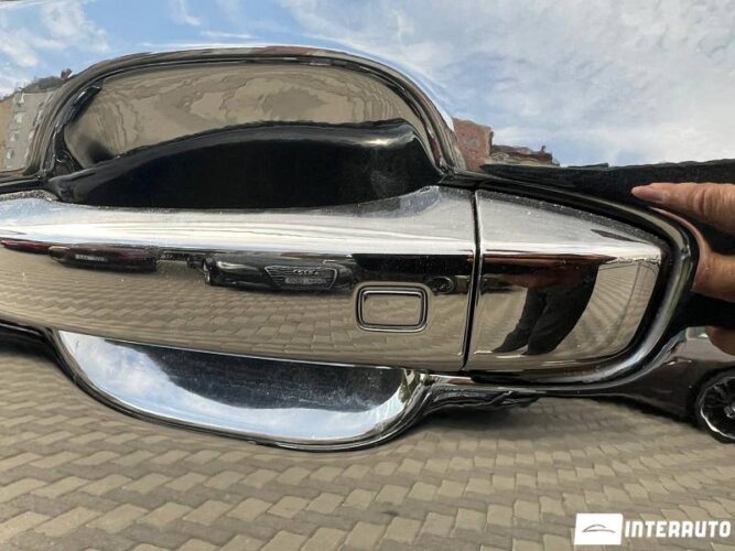 Audi Q7 34 interauto-car