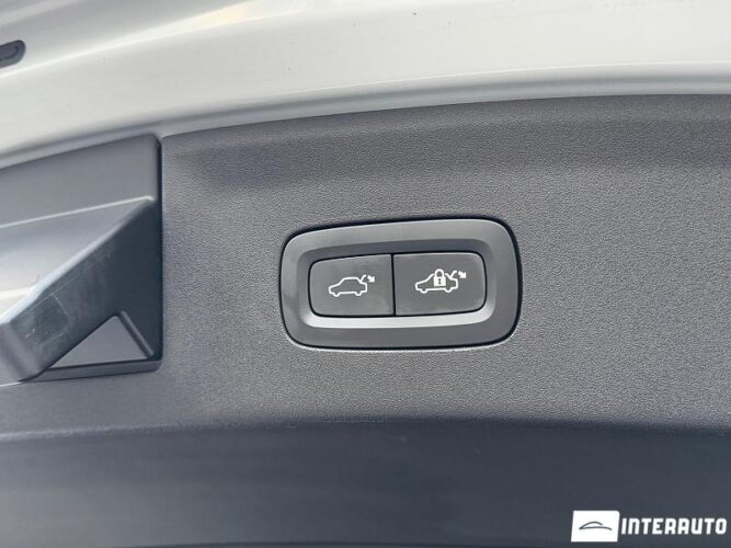 Volvo Polestar 2 52 interauto-car