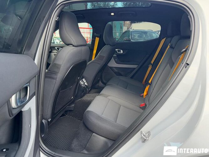 Volvo Polestar 2 41 interauto-car