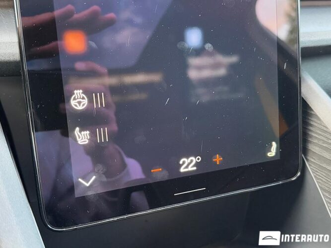 Volvo Polestar 2 47 interauto-car