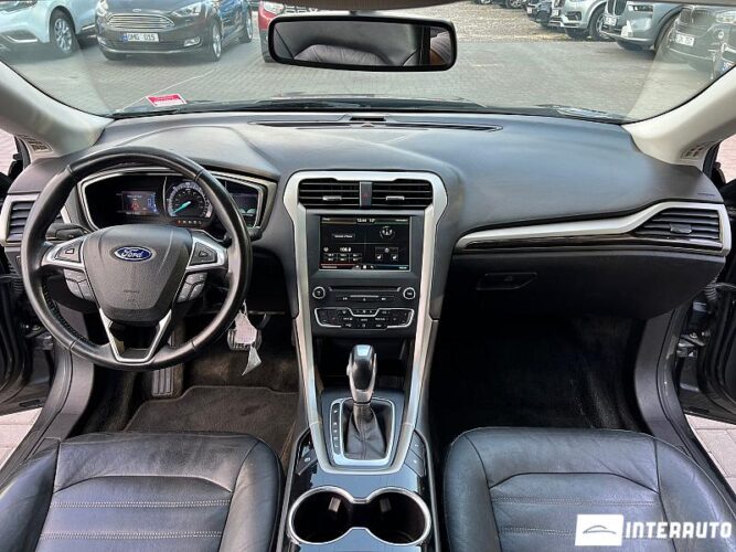 Ford Fusion 37 interauto-car