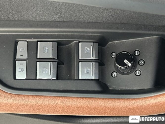 Audi E-tron 50 interauto-car