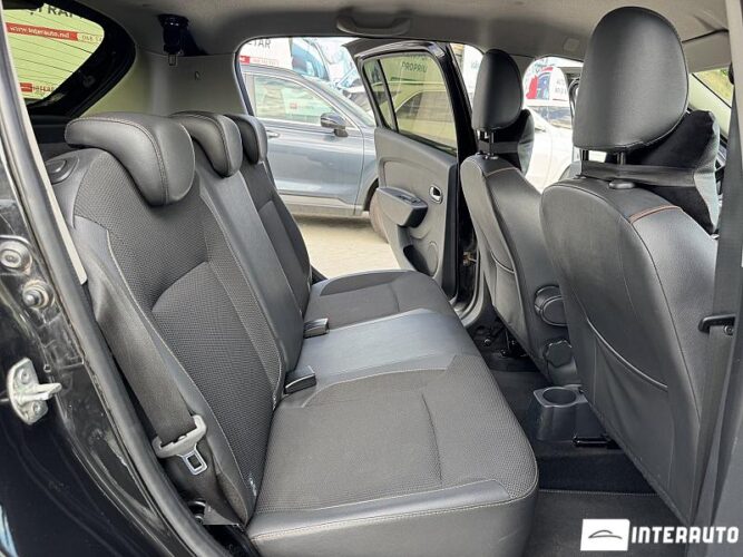 Dacia Sandero Stepway 46 interauto-car
