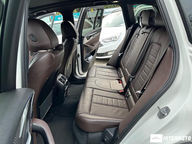 BMW X3 3.0i 37 interauto-car