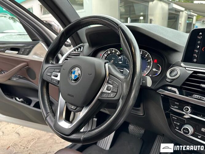 BMW X3 3.0i 39 interauto-car