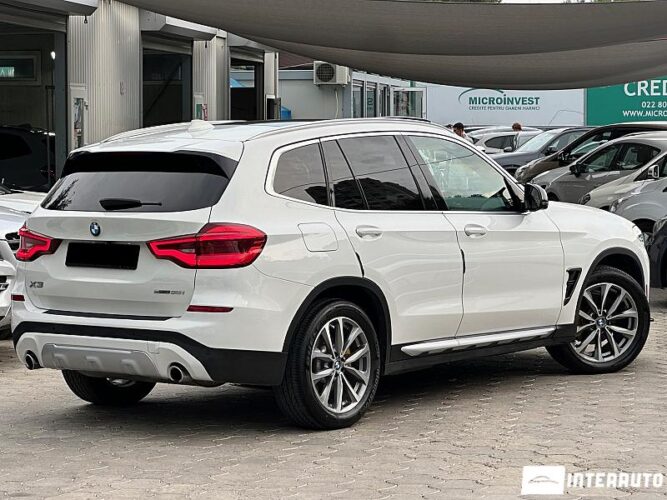 BMW X3 3.0i 34 interauto-car