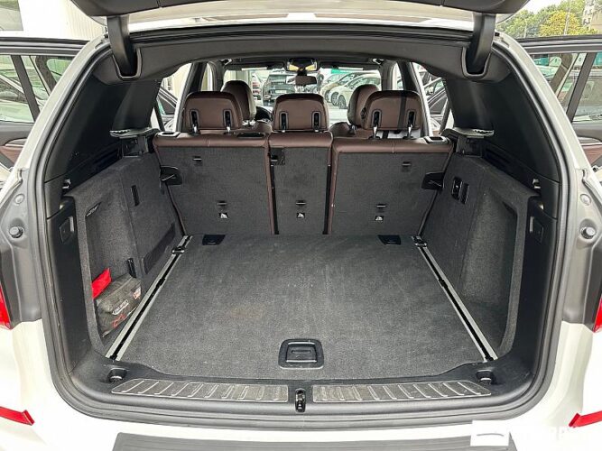 BMW X3 3.0i 48 interauto-car