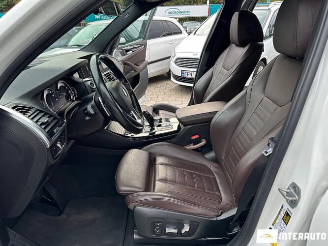 BMW X3 3.0i 36 interauto-car