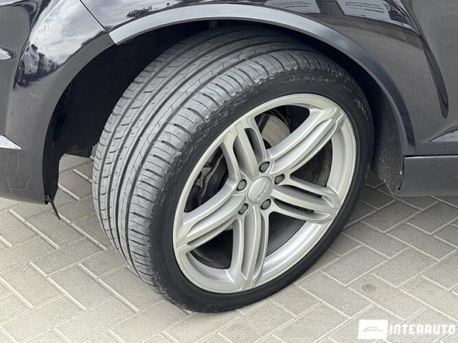 Audi Q7 51 interauto-car