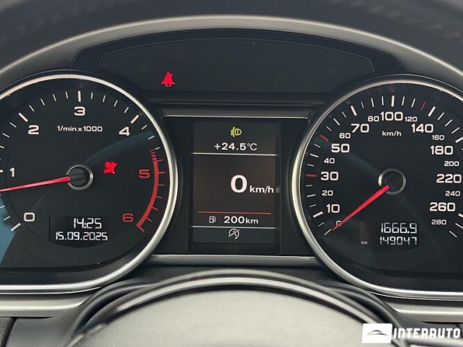 Audi Q7 42 interauto-car