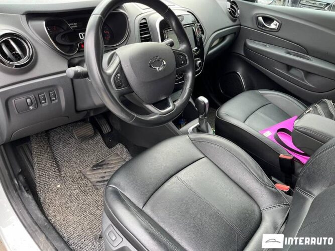 Renault Captur 32 interauto-car