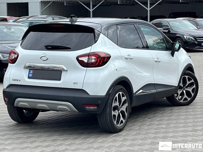 Renault Captur 30 interauto-car