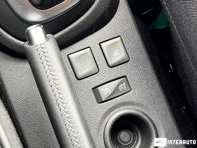 Renault Captur 38 interauto-car