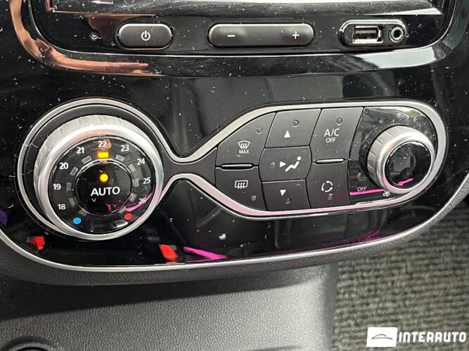 Renault Captur 36 interauto-car