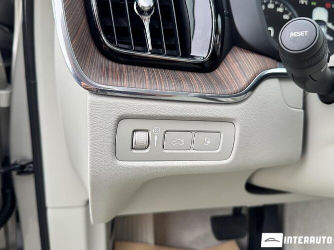 Volvo XC 60 70 interauto-car