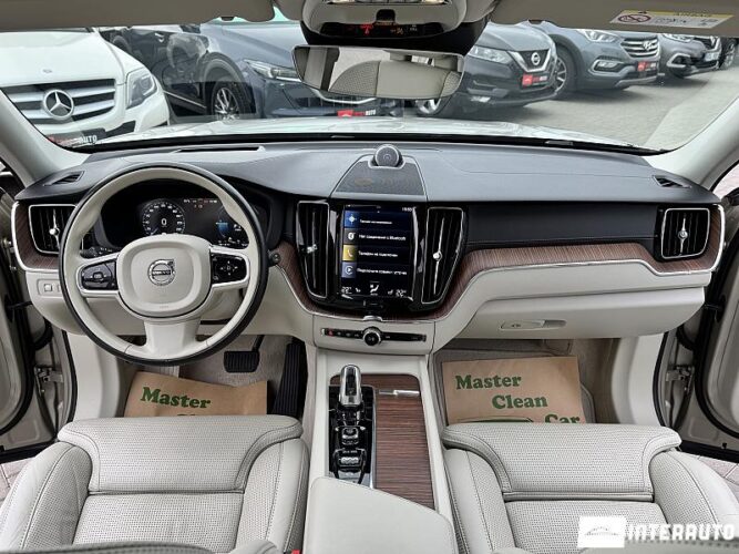 Volvo XC 60 50 interauto-car