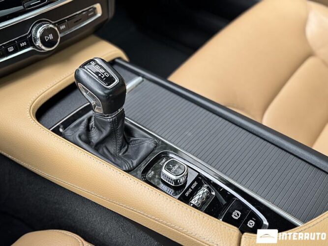 Volvo S 90 45 interauto-car